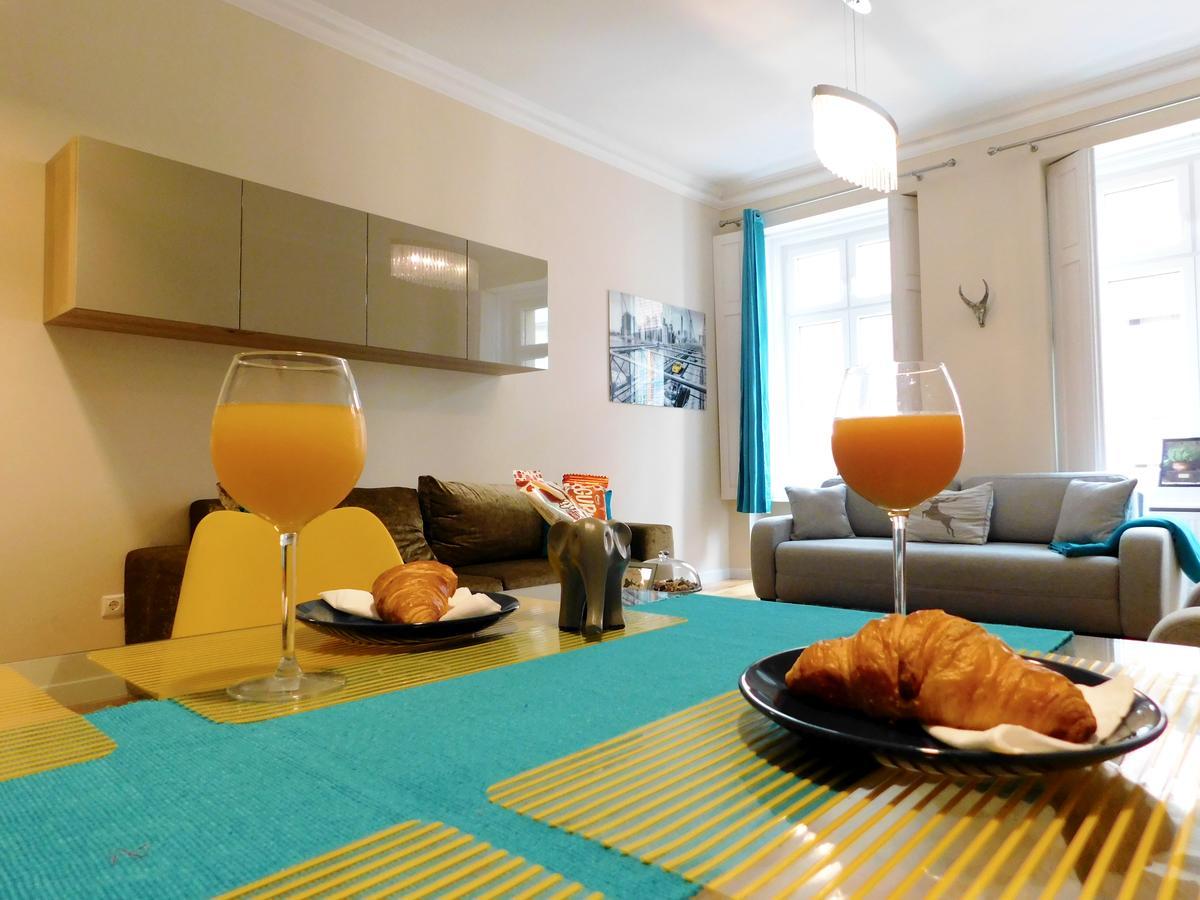 Wonder Deer Luxury Apartment At The Opera Self Check-In Budapešť Exteriér fotografie